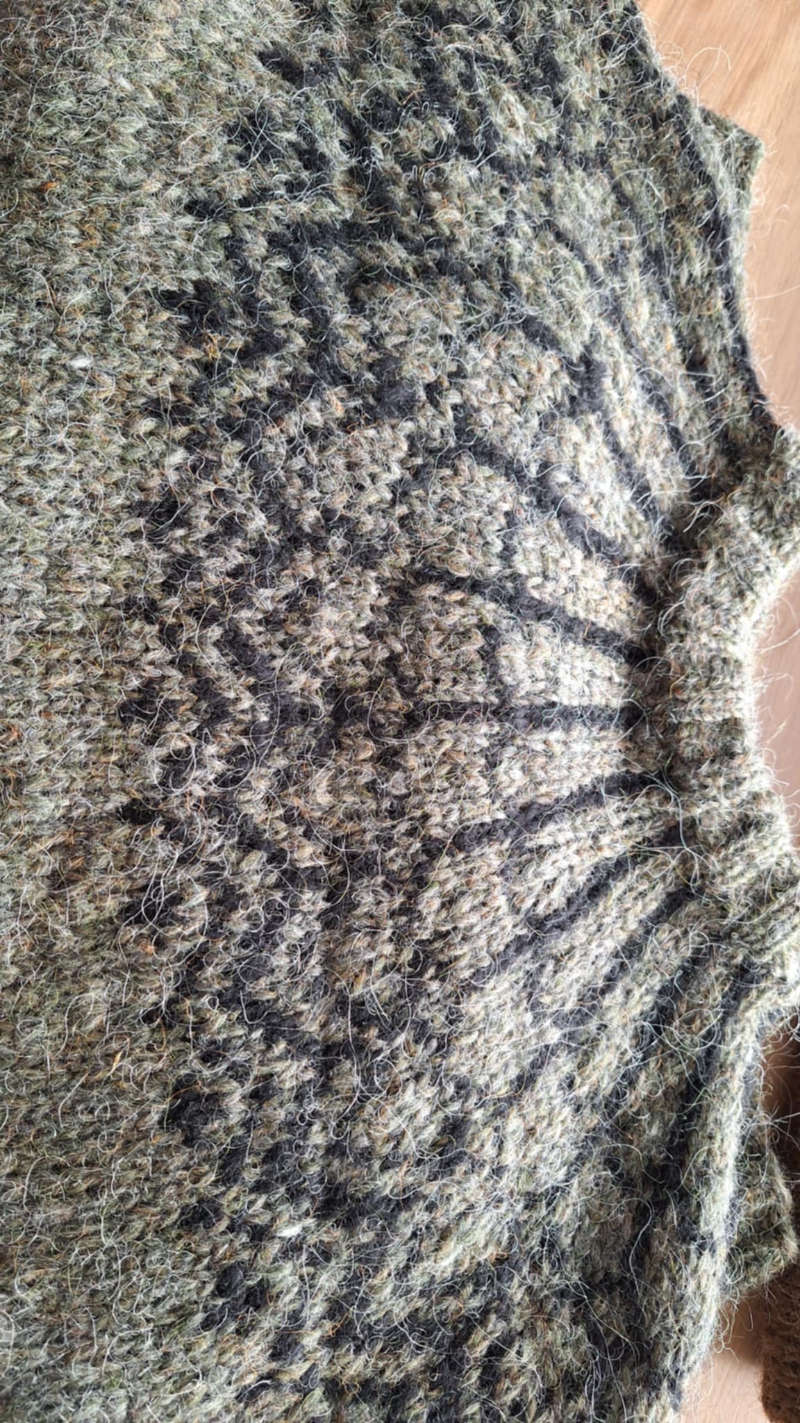 Lopapeysa - Kría - Knit by Guðrún Hanna - 4