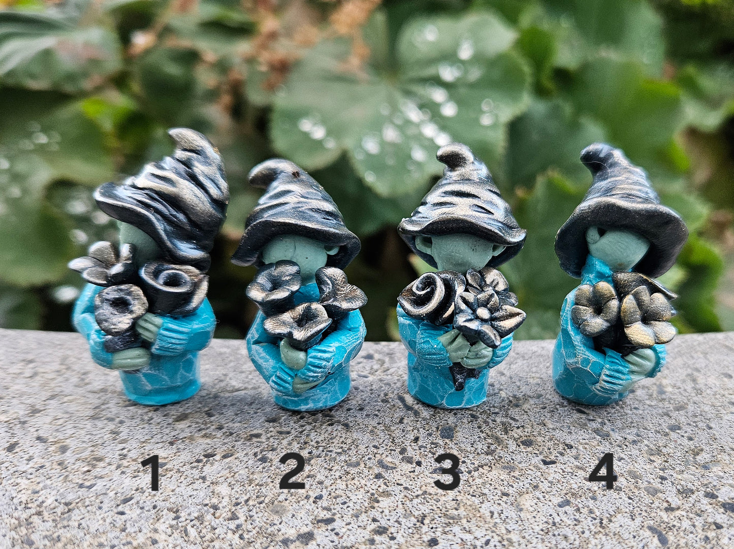 Flower Pickers in Blue - Homemakers & Hidden people