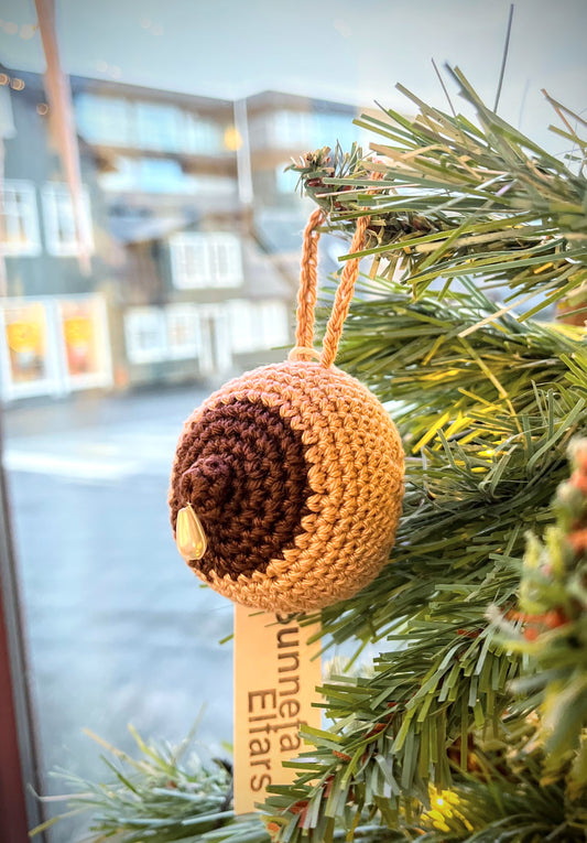 Crochet Boob Ornament - Sunnefa Elfars