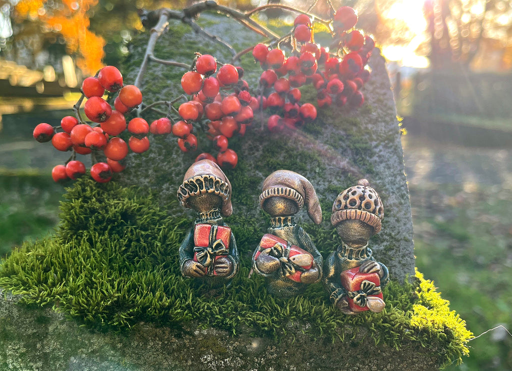 Gift Givers - Homemakers & Hidden people