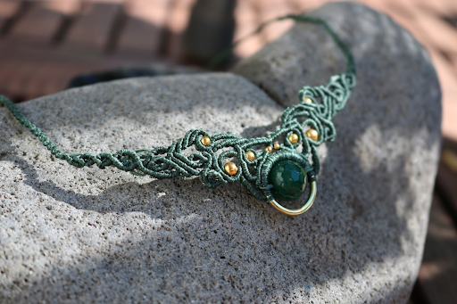 Micro Macramé Necklace with Green Aventurine - Prjónabarasta - 13