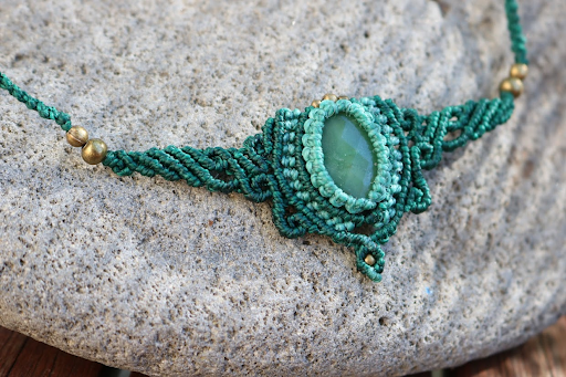 Micro Macramé Necklace with Green Aventurine - Prjónabarasta - 21