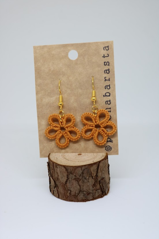 Tatting Lace Earrings - Flower - by Prjónabarasta