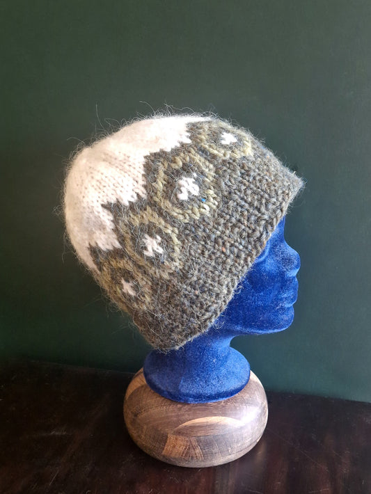 Wool hat knit by Guðný Kristinsdóttir - 1