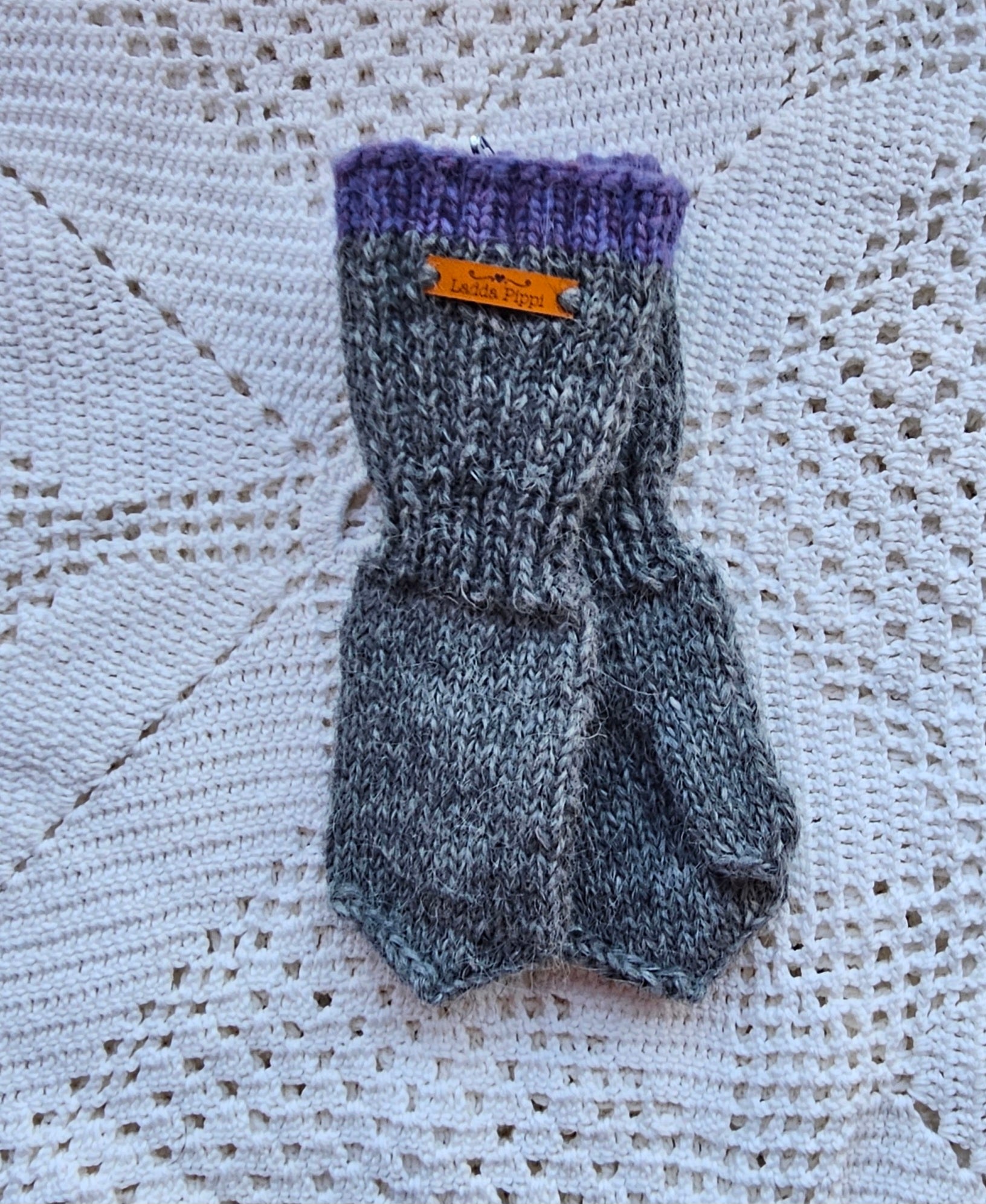 Kids Icelandic Wool Mittens - 7-8 y/o - Knit by Ragna
