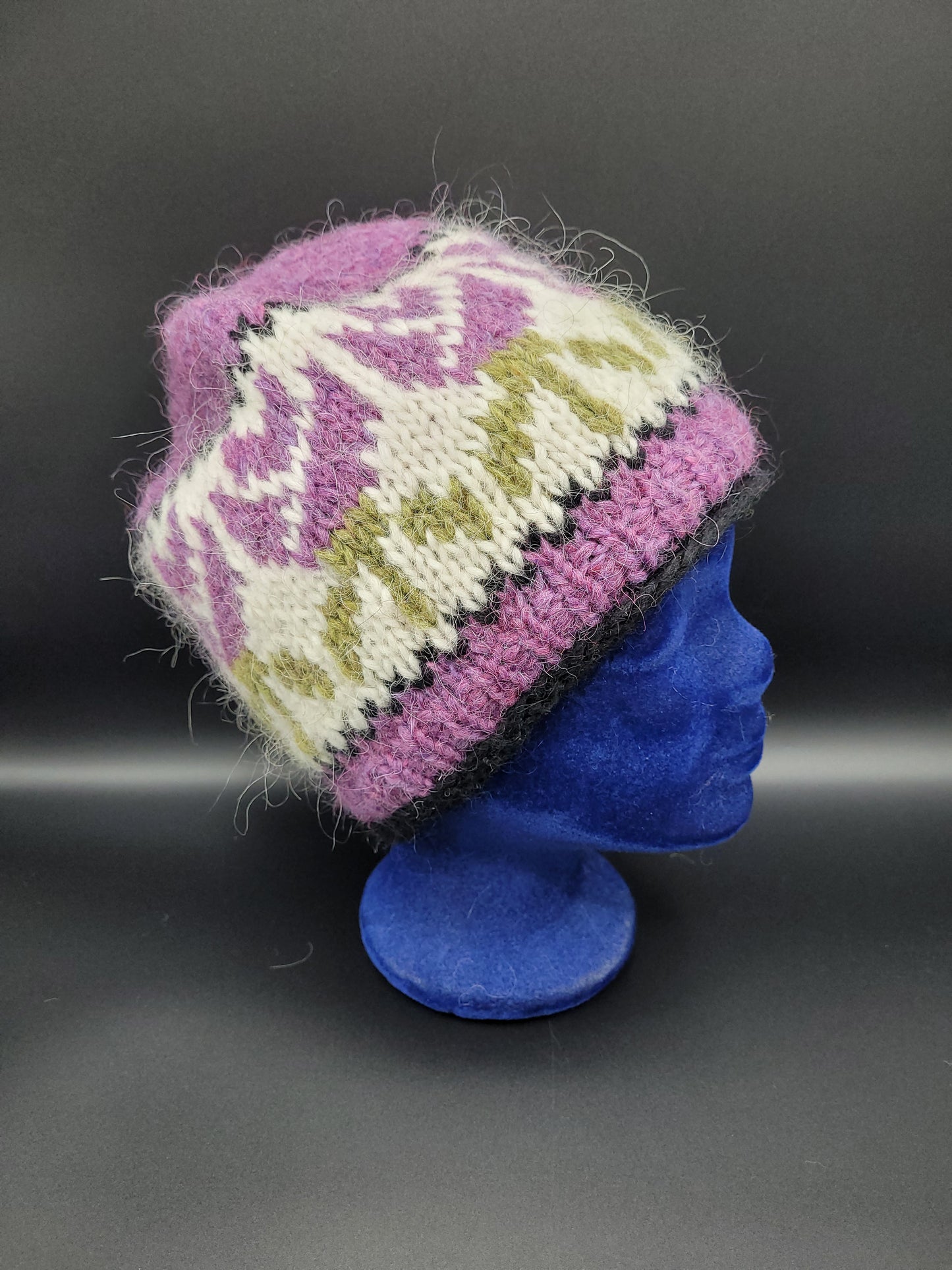 Wool hat - Flowers - Knit by Svana Kristinsdóttir
