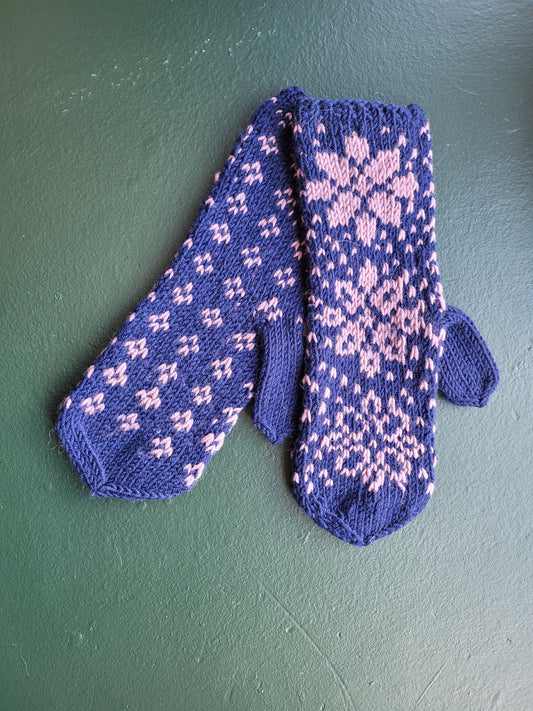 Mittens - 4 - knit by Sigrún R Snædal
