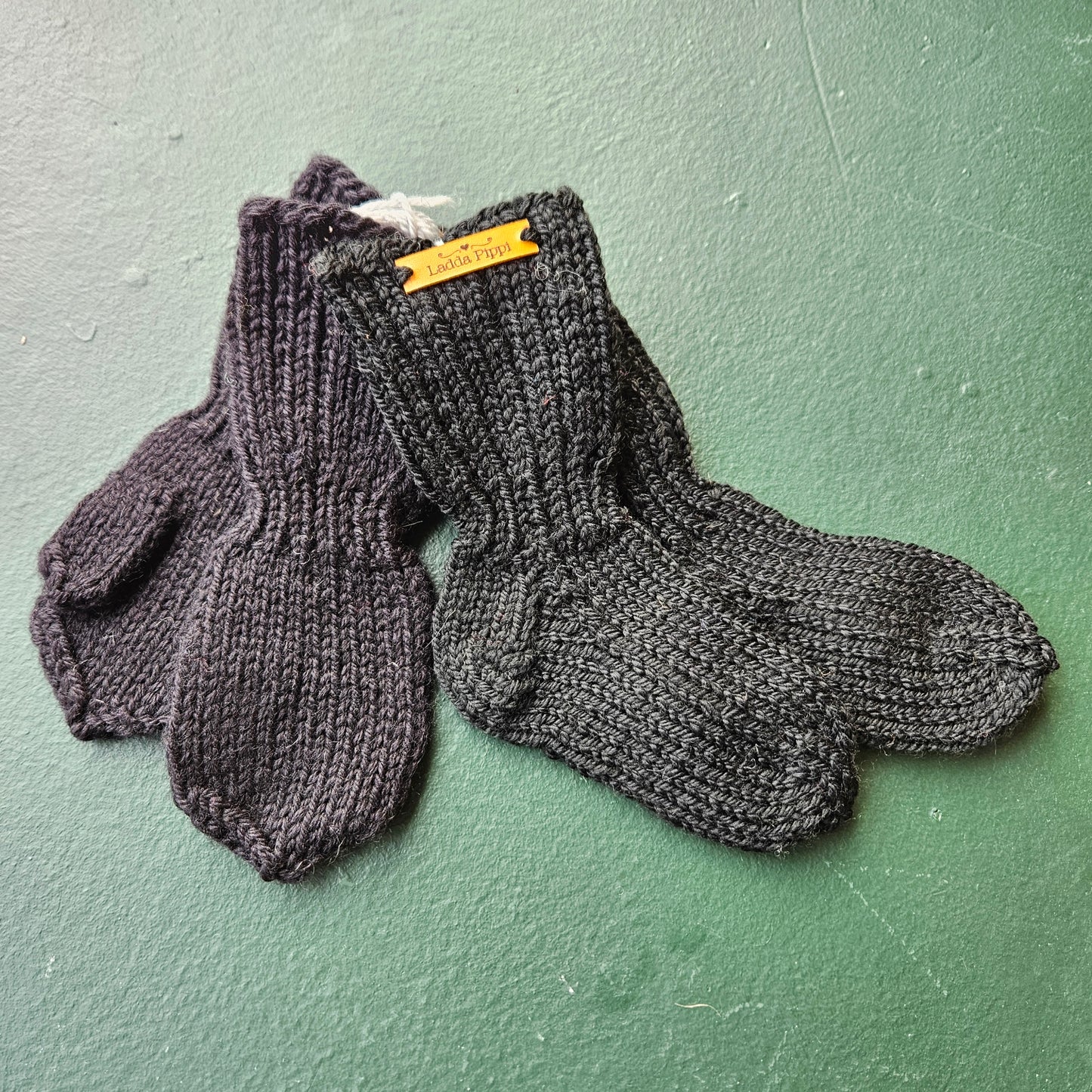 Kids Mittens & Socks Set - 1-2/2-4 yo - Knit by Ragna