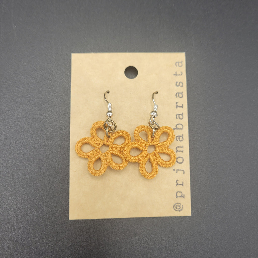 Tatting Lace Earrings - Flower - by Prjónabarasta
