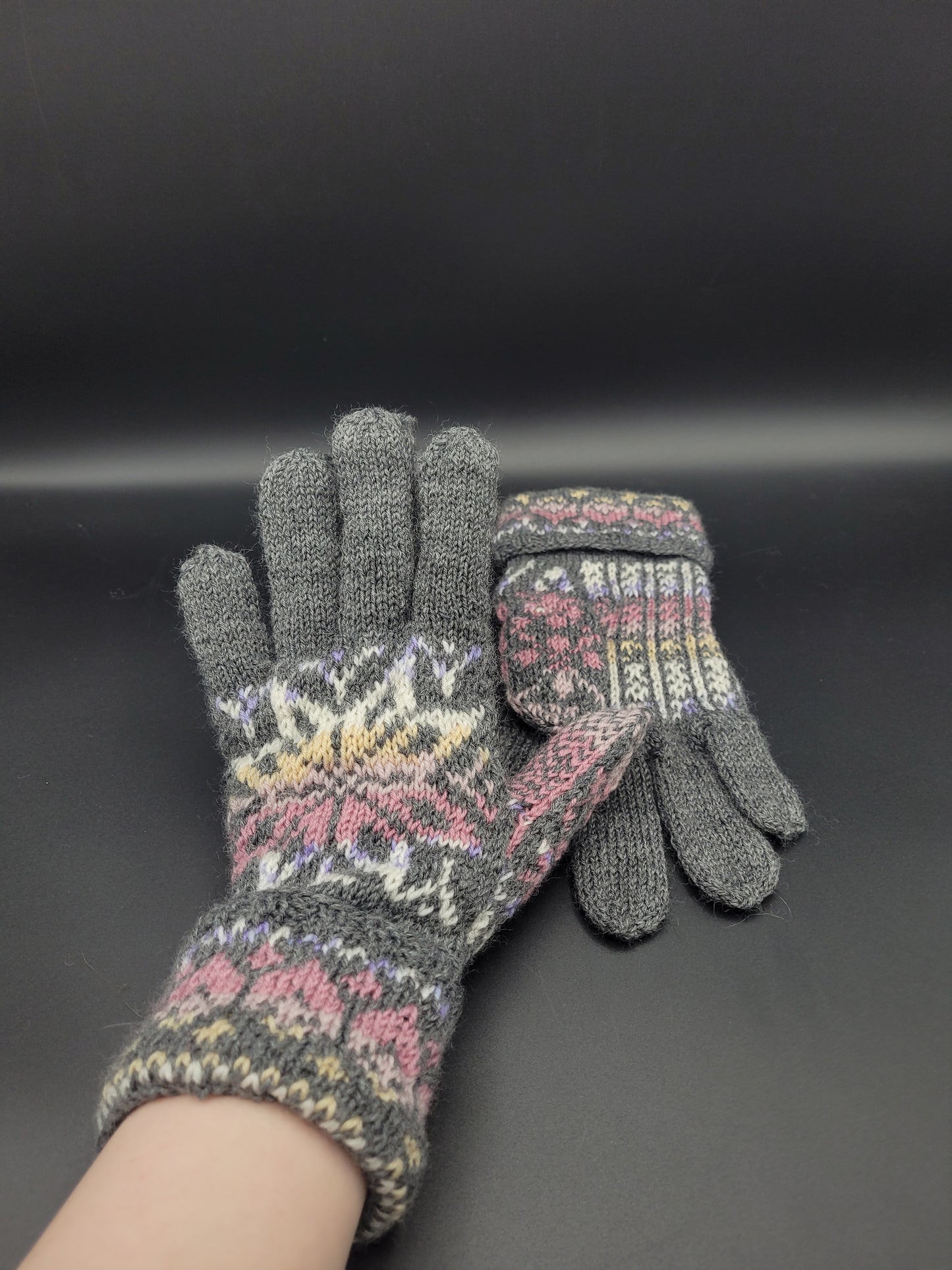Gloves knit by Jónína Kristjánsdóttir - 1