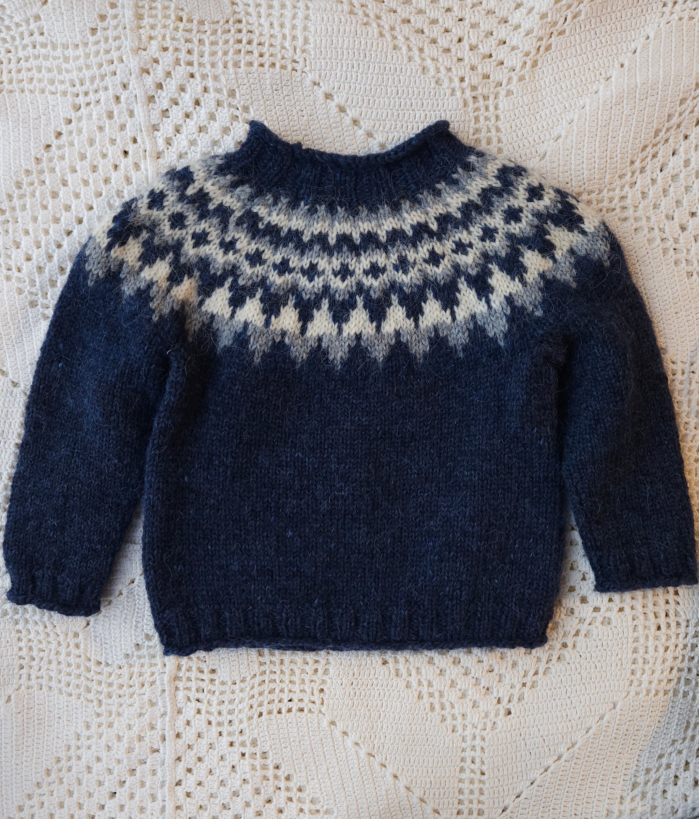 Kids Lopapeysa - 3-4 y/o - Knit by Ragna Atladóttir - 3