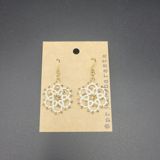 Tatting lace - Earrings - Small white and gold - Prjónabarasta