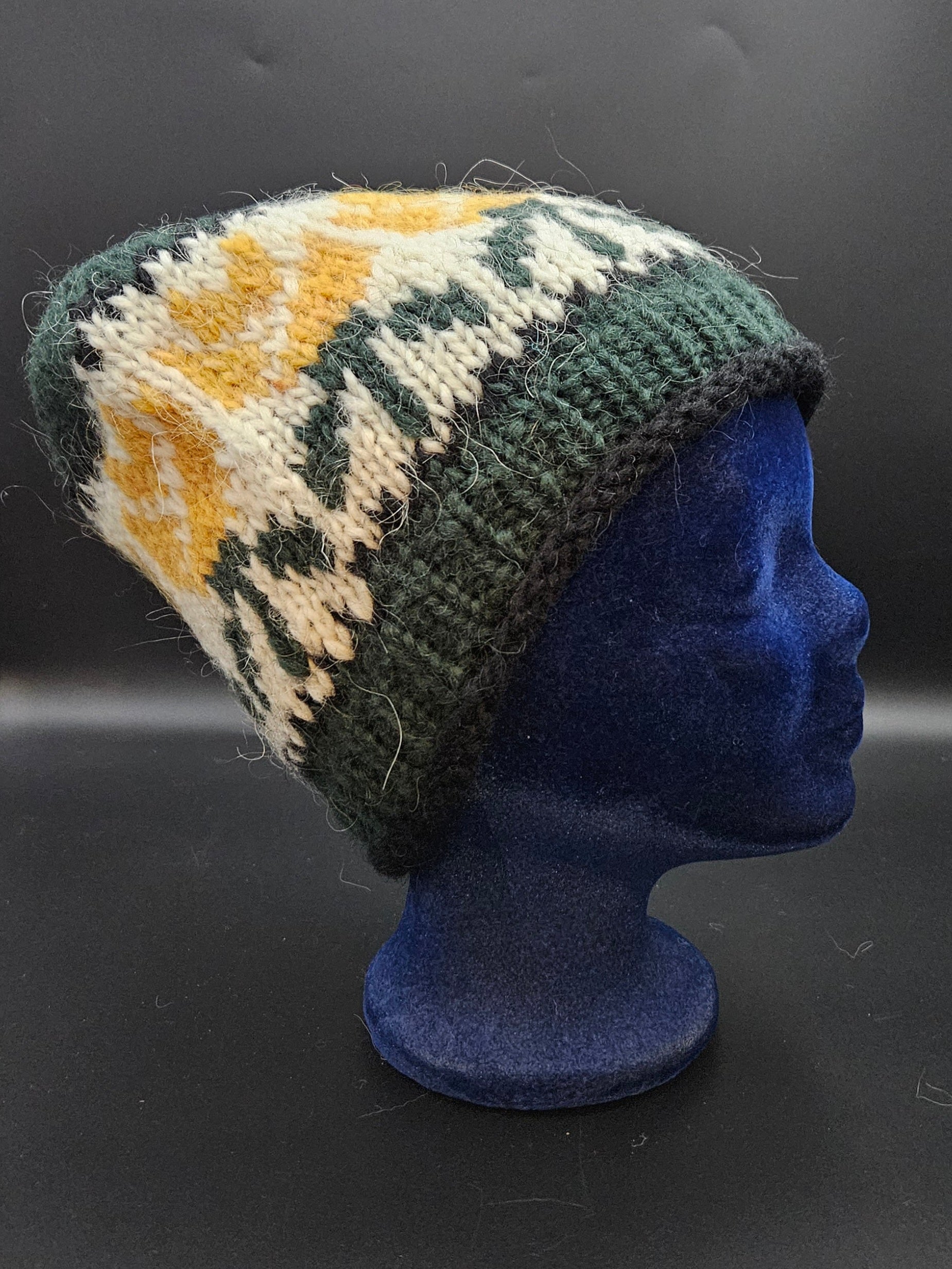 Wool Hat with Flower Pattern - Knit by Svana Kristinsdóttir